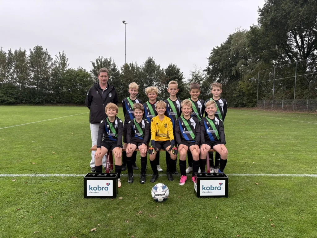 Teamfoto SJO KSV/Erix O11-1JM, seizoen 2026/’27