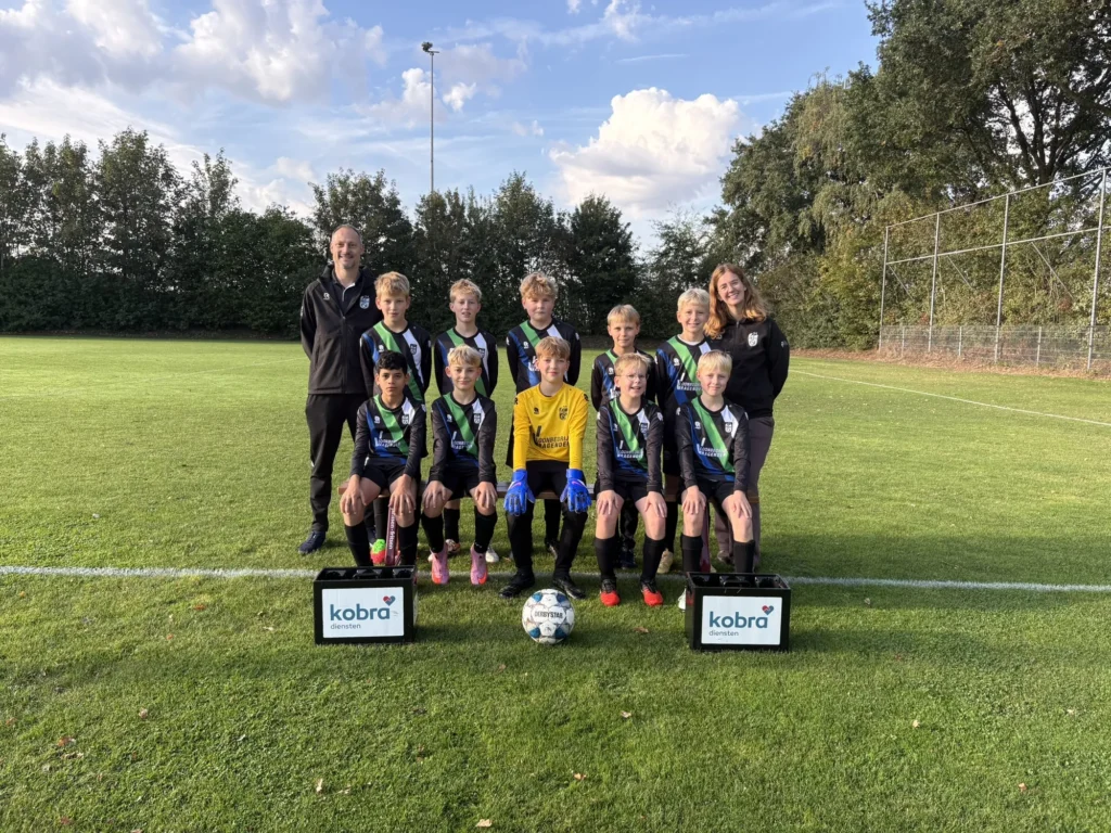 Teamfoto SJO KSV/Erix O12-1, seizoen 2026/’27
